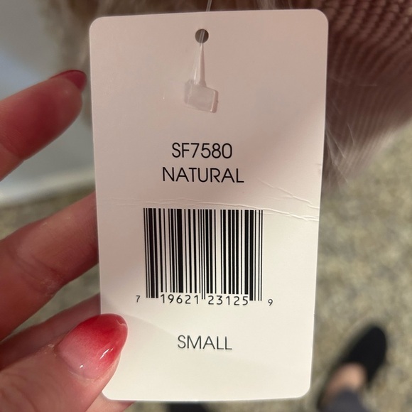 {Sebby Collection} Tan Faux Fur Vest - Picture 3 of 5